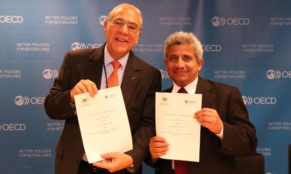 AMF OECD MOU signing